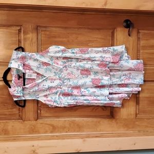 Torrid White Floral Sleeveless Poplin Peplum Button Up HI Low Hem Shirt 2X 18/20